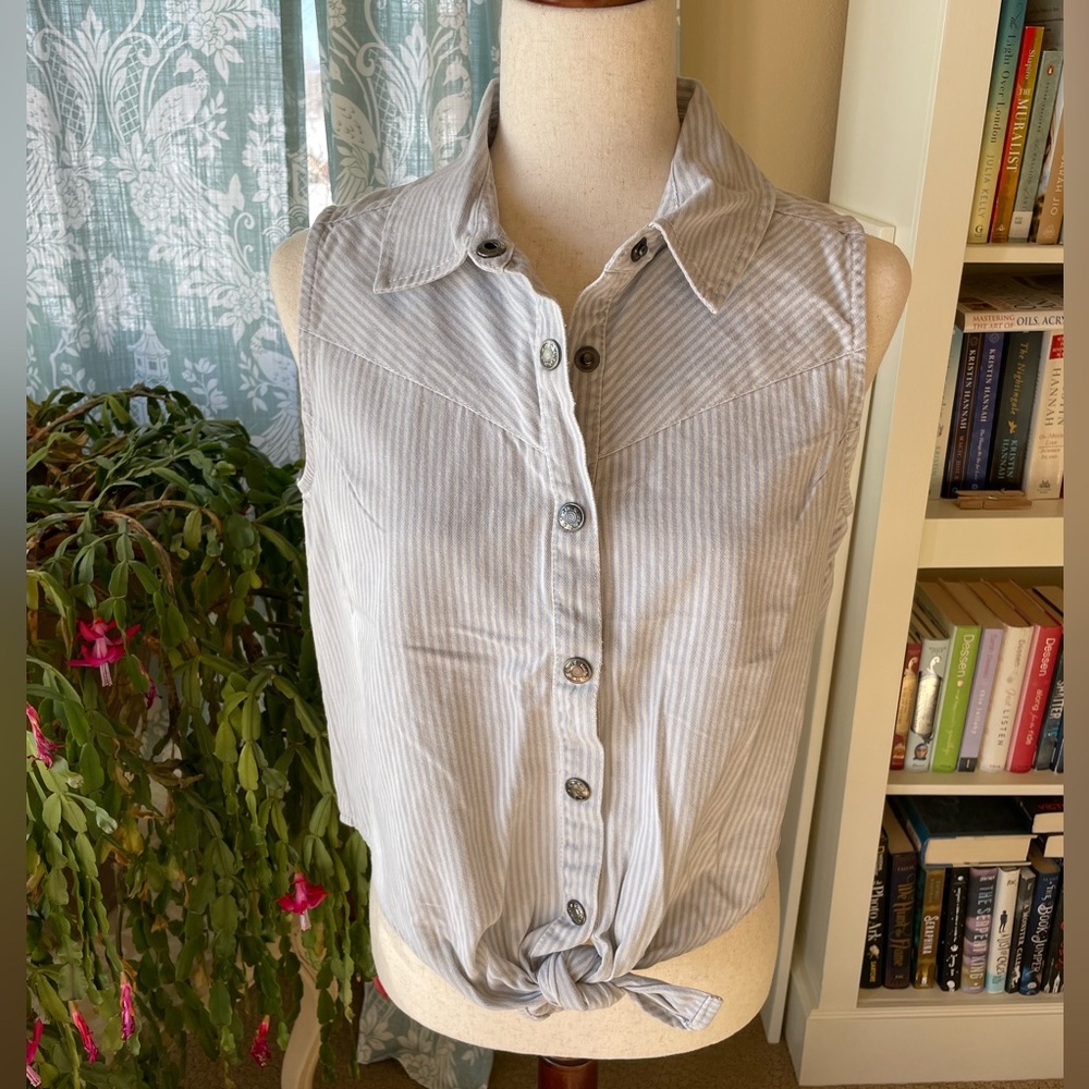 Lone Star western light blue denim striped snap button down tank